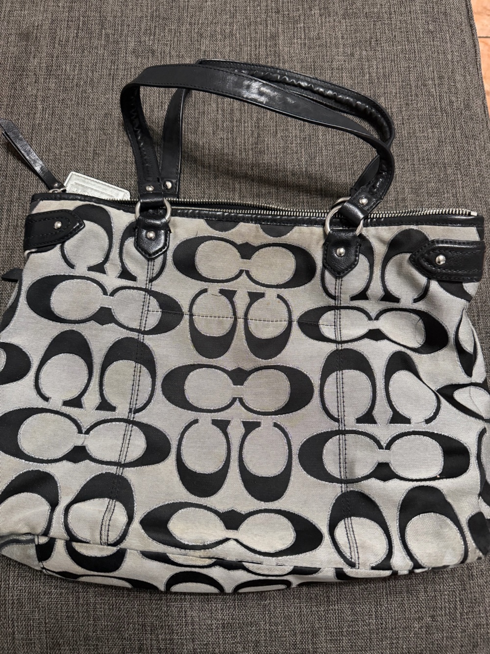 Vintage Coach Large Signature Canvas Tote in Black and Cream - Picture 2 of 2